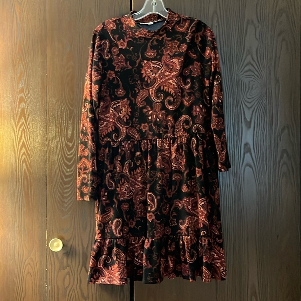 Emma & Michele LS black dress with cranberry floral. Size Medium.